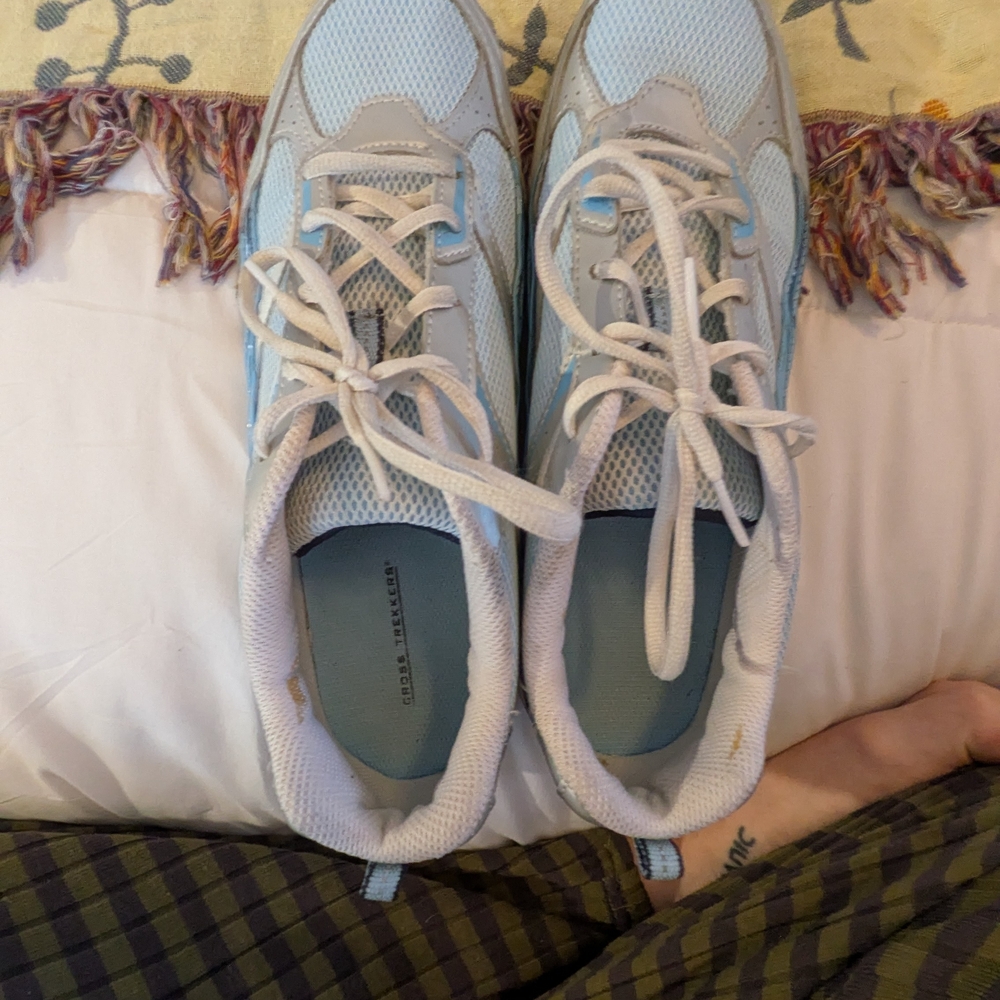 Cross Trekkers Running Shoes in Light Blue and White, Women's 12 - Picture 3 of 10